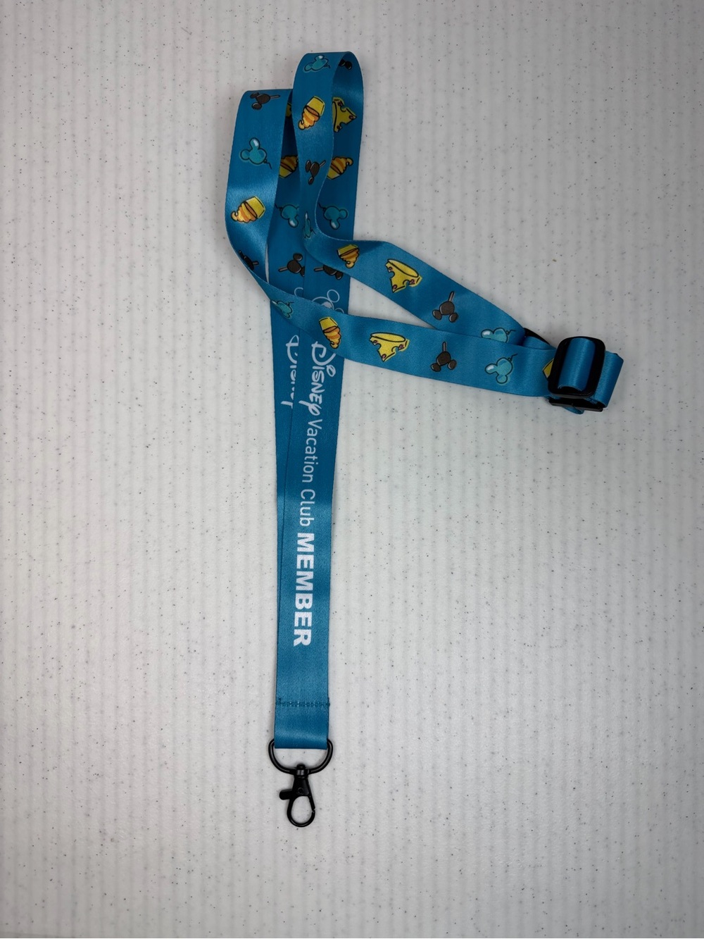 Disney Vacation Club Member Lanyard DVC Blue Parks Snacks Official ID Holder